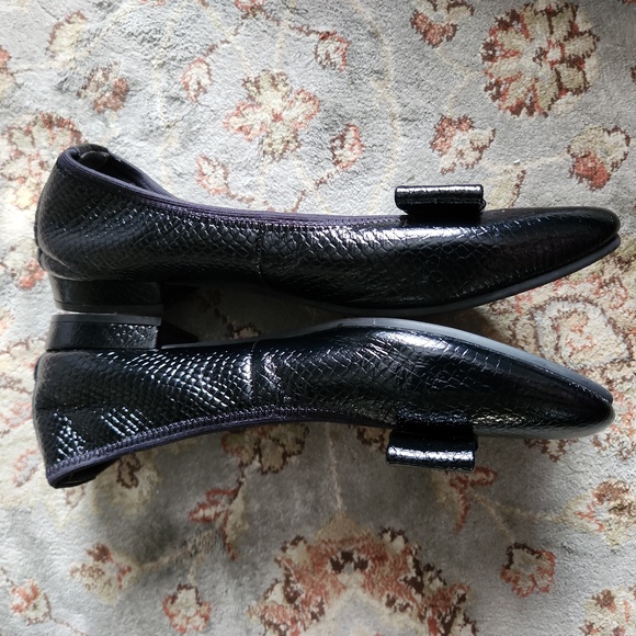 David Tate "Tamis" black snakeskin embossed bow accent flats - Picture 3 of 13